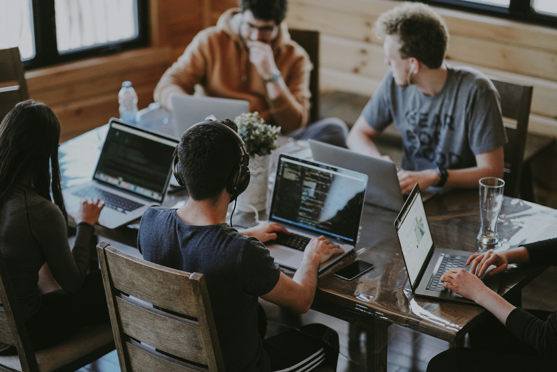 Professional job seeker using Artemion